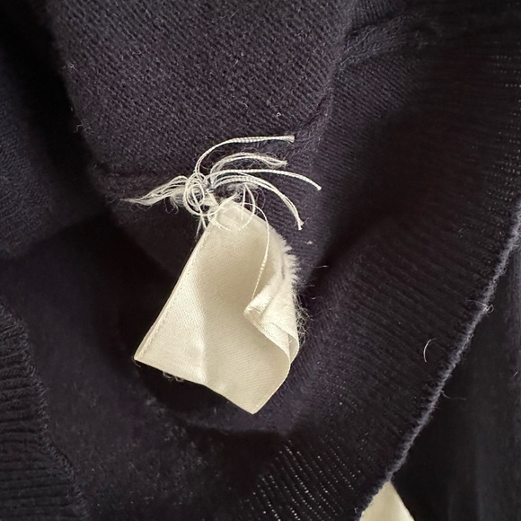 Oscar de la Renta Knit Sweater, kids size 5 - Picture 4 of 6